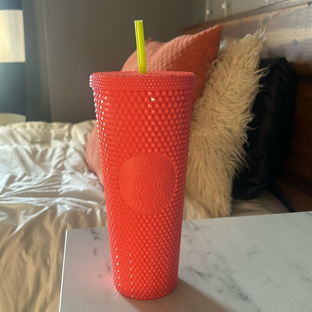 Starbucks dragon fruit pink salmon studded 240z